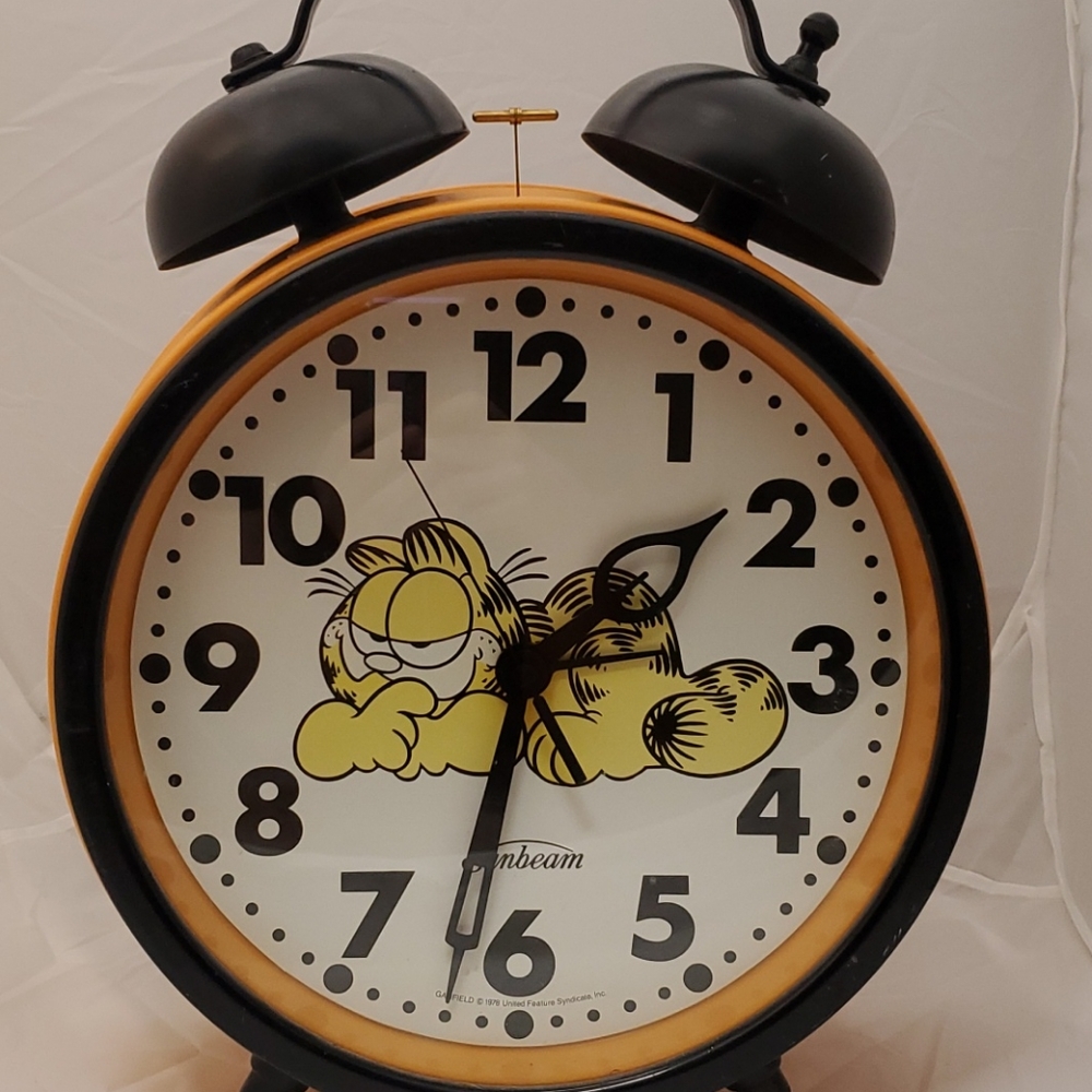 Vintage 1978 Garfield Clock